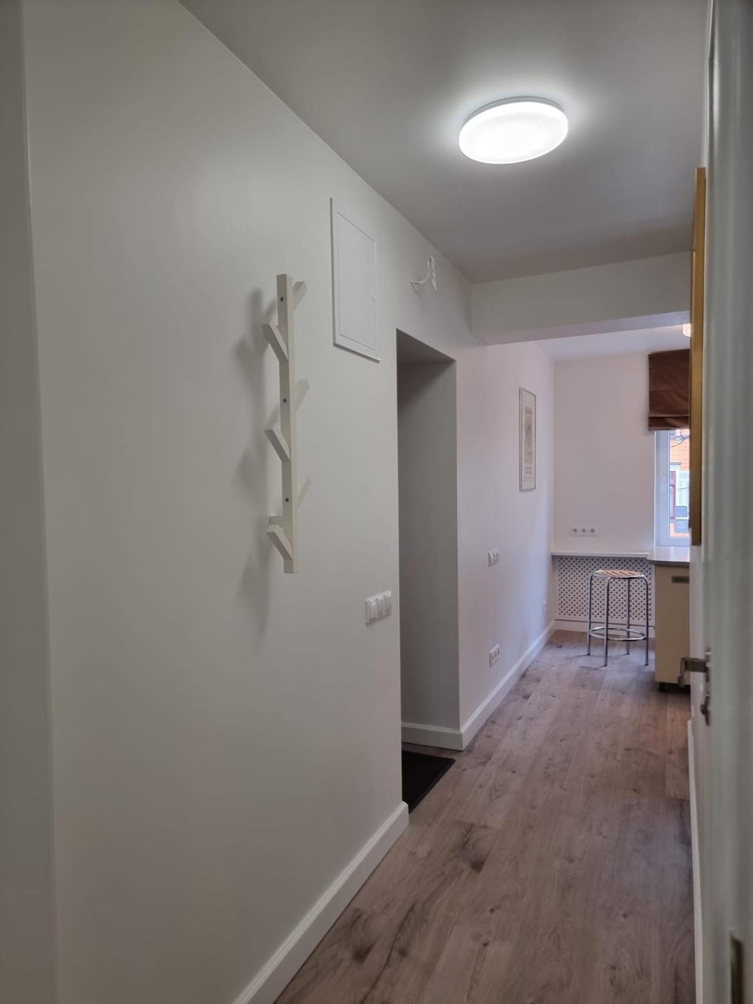 Căn hộ Apartment, New Renovated In Quiet Center With Balcony With Parking Riga
